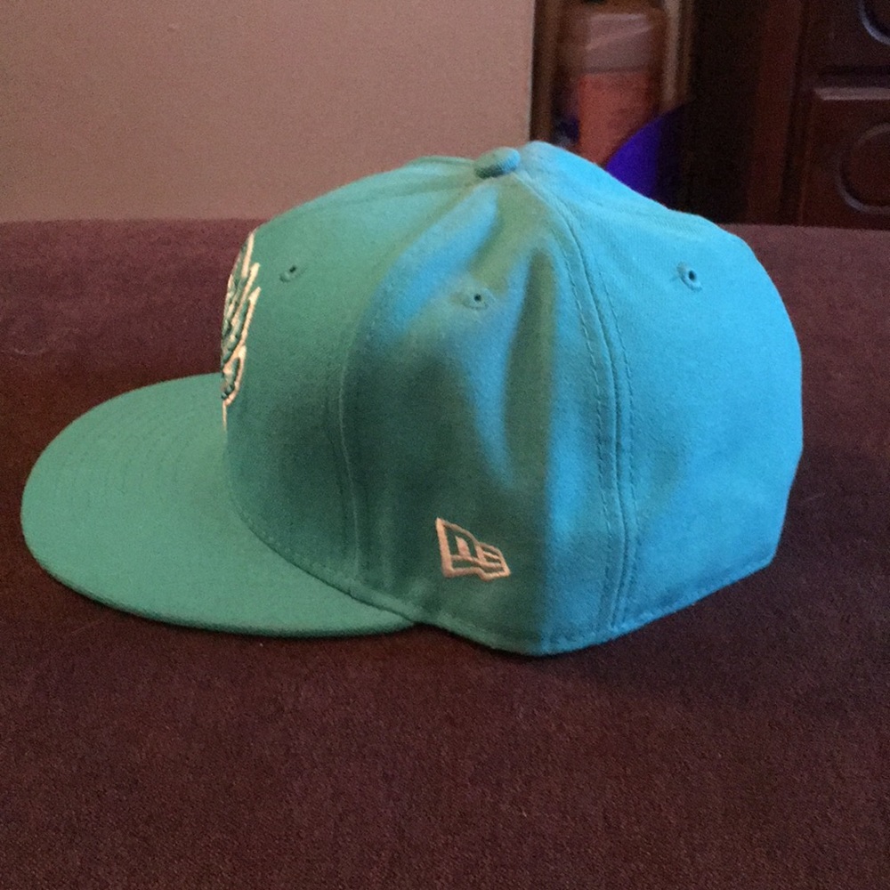 Vancouver Grizzlies New Era fitted - Picture 2 of 4